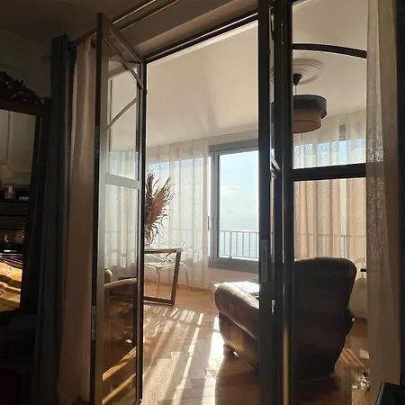 Exceptional Ocean-view Daire